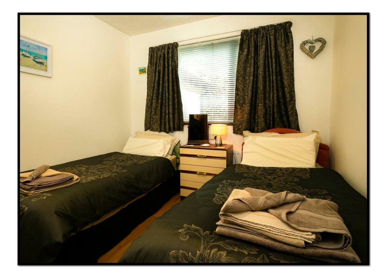 Burndavis Lodge แบลลีมีนา ภายนอก รูปภาพ